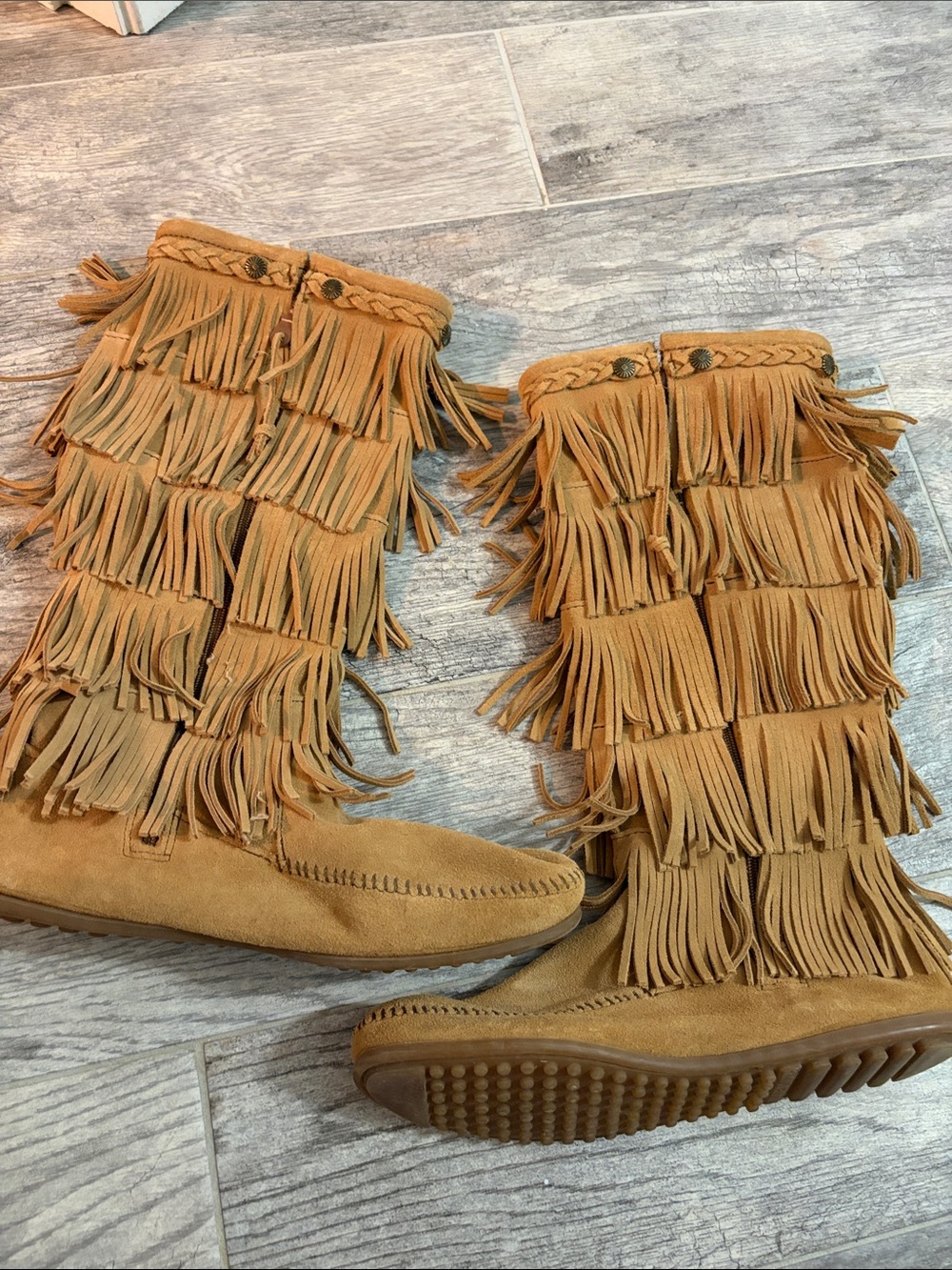 Minnetonka Tan Suede Fringe Moccasin Boots
